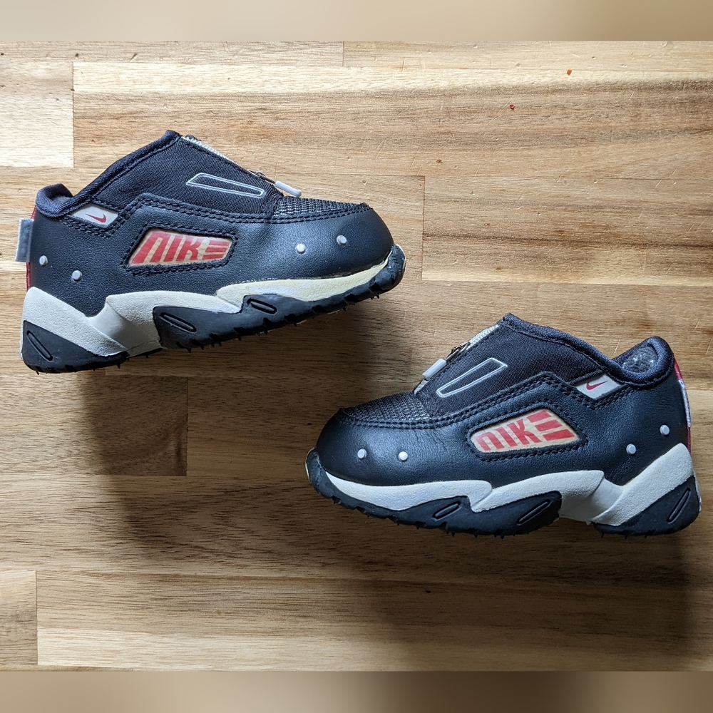 Nike Toddler Zip Up Sneakers 5C